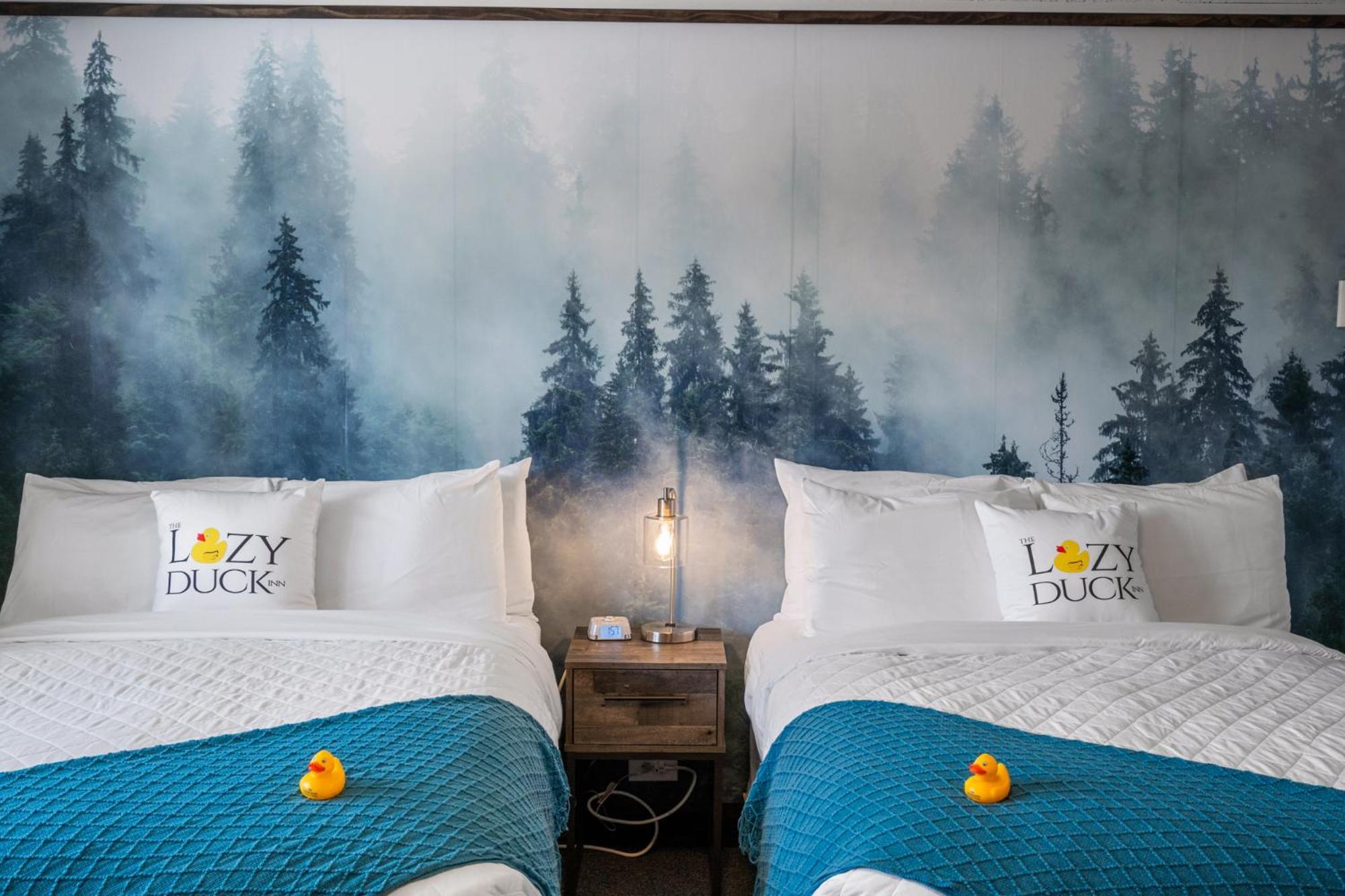 Lazy Duck Inn 웨스트 엘로스톤 외부 사진