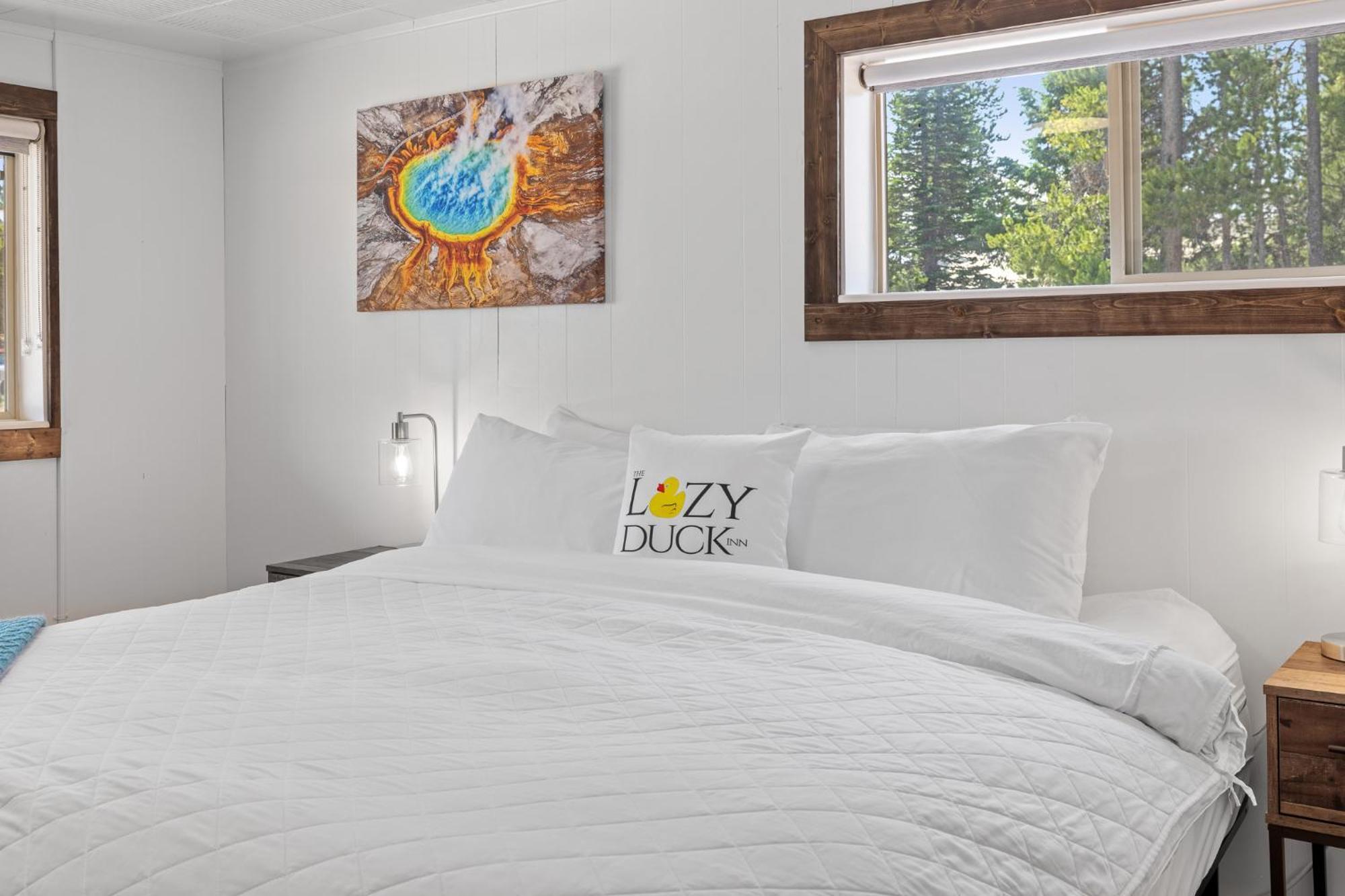 Lazy Duck Inn 웨스트 엘로스톤 외부 사진